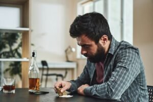 How an Addiction Therapist in Ann Arbor Treats Alcoholism